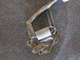 118-00229l American Motors Driver Left Hood Hinge Fits 69-73 Ambassador 282830