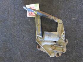 118-00229r American Motors Right Hood Hinge Rusty On Back Fits 69-73 Ambassador 282829