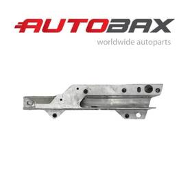 Hy5316a681ag Aston Martin 2017 2018 2019 2020 2021 2022 2023 Db11 Hinge Support Bracket Right