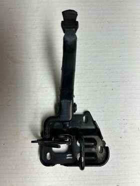 8d0823480c Audi Oem 1996 - 2002 B5 A4 S4 Hood Latch Catch Release Assembly 8d0823480