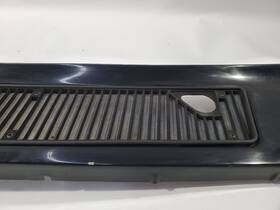 8011711 Bentley Used Cowl Grille Panel Fits 1991 Turbo R Grade A