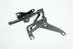 41007381782 Bmw 14-19 F16 X5 X6 Right Passenger Hood Support Hinge Bracket Mount Oem