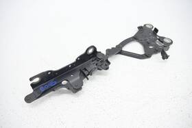 41007427126 Bmw 16-22 F48 X1 X2 Front Right Hood Hinge Support Bracket Holder Oem