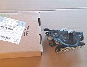51237347409 Bmw X3 X4 G01 Hood Bonnet Right Passenger Side Lock Latch Oem 2018 - 2023