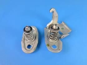 51238130865 Bmw 94-99 E36 318i 328i M3 Left And Right Upper Part Hood Lock Catch Oem