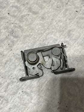 7178754 Bmw 2007 - 2013 X5 Lower Hood Lock / Latch Oem