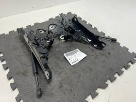 7473453-05 Bmw 2020-2024 228i F44 Front Left / Right Hood Hinges With Shocks Set Of 2 Oem
