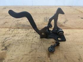 8172164 Bmw E39 525i 530i 528i Hood Safety Catch Lock Latch Oem