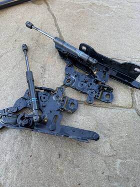 3xfkl-p Bmw F2x/3xfkl-p 2014 F30 328d Hood Hinges With Gas Struts Are