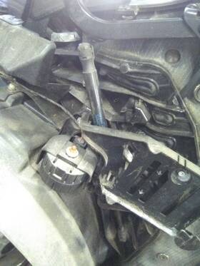 121.bm3a14 Bmw - Us Additional 2014 I3 Hood Strut Left Driver Gas