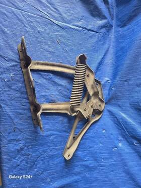 118-00311r Buick 77 78 79 80 81 82 83 84 85 86 87 88 89 90 Caprice Right Hood Hinge 43686 118-00311r Buick 77 78 79 80 81 82 83 84 85 86 87 88 89 90 Caprice Right Hood Hinge 43686