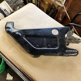 1239183 Buick 1971-1972 Skylark Gs Hood Lock Support Center And Latch Used