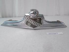 1332014 Buick 1947 Hood Emblem Oem Pitted Cracked