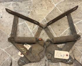 1374936 Buick 1966-1967 Special Hood Hinge Spring Pair Left - Right Oem