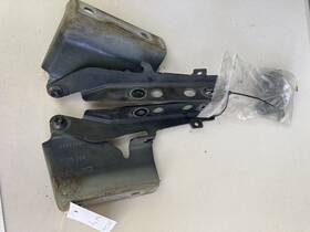 25867588 Buick 08-12 Enclave Front Hood Hinges Right And Left With Bolts