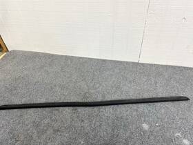 84393408 Buick 18-21 Enclave Front Hood Weatherstrip Seal Cover Oem 84393408 Buick 18-21 Enclave Front Hood Weatherstrip Seal Cover Oem