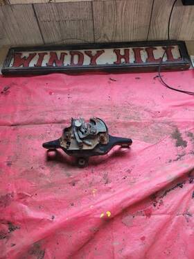 199.gm6u79 Cadillac 77 78 79 Deville Hood Latch