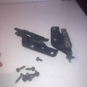 10330394 Chevrolet 2006-2011 Impala Driver Passenger Hood Hinge Used Pair Set With Bolts