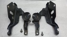 15715112 Chevrolet 2004 Avalanche Complete Hood Hinges Set