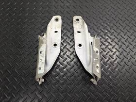 22592923 Chevrolet 1997 - 2003 Oem Malibu Front Left And Right Side Hood Hinge Bracket Set
