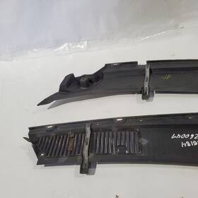 Chevrolet 3315798 Used Cowl Grille Panel Fits 1995 Caprice Grade A