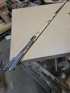 3684363 Chevrolet Oem Gm 1947 1948 Chevy Hood Top Trim Moulding Original Center Seam 47 48