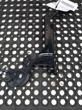 6715839 Chevrolet Used Hood Hinge Fits 2015 Silverado 1500 Pickup Grade A