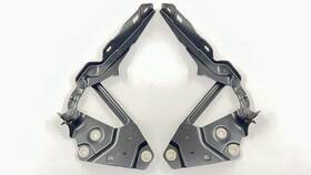 84110989 Chevrolet 16-24 Camaro Ss Front Left And Right Hood Hinge Bracket Pair Oem