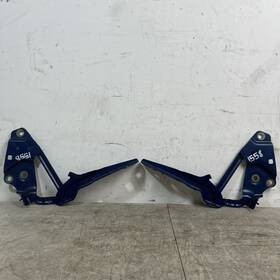84110990 Chevrolet 2016-2022 Camaro Hood Hinges Pair