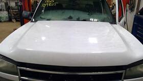 117-01655 Chevrolet Truck Local Pickup Only White 50u 8624 Hood 05-06 Silverado