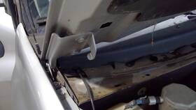 118.gm8g07 Chevrolet Truck Trailblaz 2007 Hood Hinge 3765661