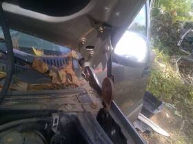 118.gm8m99 Chevrolet Truck Silvrdo15 1999 Hood Hinge 3754676