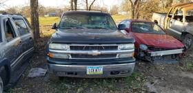 180.gm8j03 Chevrolet Truck Suburbn15 2003 Hood Latch 2070137