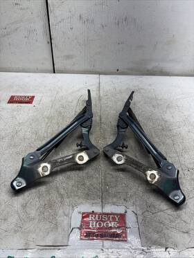 Chevy 15824370 2007 Cobalt Hood Hinge Left And Right Set
