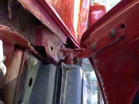 118.ch2210 Dodge Journey 2010 Hood Hinge 3743688