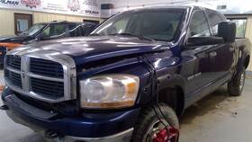982317 Dodge Used Cowl Grille Panel Fits 2006 1500 Pickup Grade A