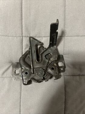 Do7603 Factory/oem Grand Marquis Crown Victoria Used Hood Latch