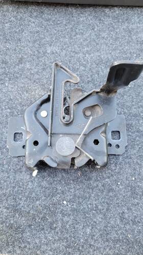 Ar3a-16700 Ford Ar3a16700 2010 2011 2012 2013 2014 Mustang Hood Latch Lock Oem