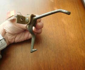 11t-16896-b Ford Fomoco 1942 1946 1947 Pickup And Truck Hood Safety Latch Nos