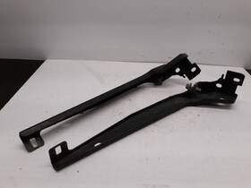 104.fd8m08 Ford Truck 2009 F250sd Set Of Hood Brackets Left And Right