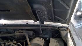 118.fd8205 Ford Truck Ranger 2005 Hood Hinge 3764164