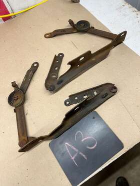 General Motors 81 82 83 84 85 86 87 88 1 1981 Monte Cutlass Regal El Camino Hood Hinges And Springs Good