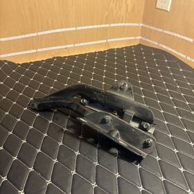 9802choodhinge-rh General Motors 98-02 Camaro Rs Ss Z28 Hood Hinge Rh Right Hand Bracket 99 00 01