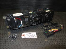 Genuine Original Mercedes-benz Part A0004463628 2002-06 Sprinter Van Oem Climate Control Dodge Freightliner
