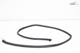 067369lr01 Gm 2014-2019 Cadillac Cts Hood Bonnet Forward Weatherstrip Seal Rubber Oem