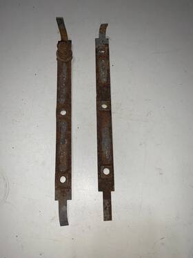 3512382 Gm 1961 - 1967 Cadillac Pair Of Hood Panel Hinge Retaining Plates
