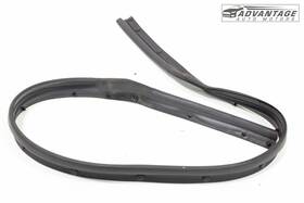 84774532 Gm 2020-2025 Cadillac Ct4 Front Hood Bonnet Panel Weatherstrip Seal Rubber Oem