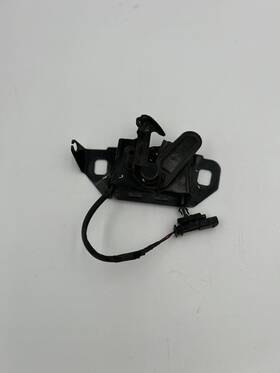 84787836 Gm Oem 2021 - 2024 Cadillac Escalade Hood Primary And Secondary Latch