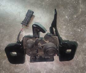 85572118 Gm Cadillac Ct4 Hood Latch Used Oem