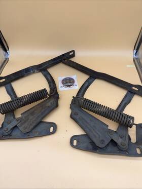 9102063 Gm 1970-81 Camaro Firebird Hood Hinges And Springs Original 2nd Generation